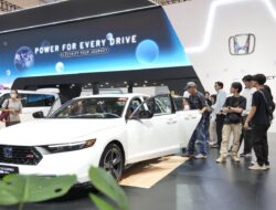 Honda Catat Peningkatan Minat pada Mobil Hybrid Selama GIIAS 2025